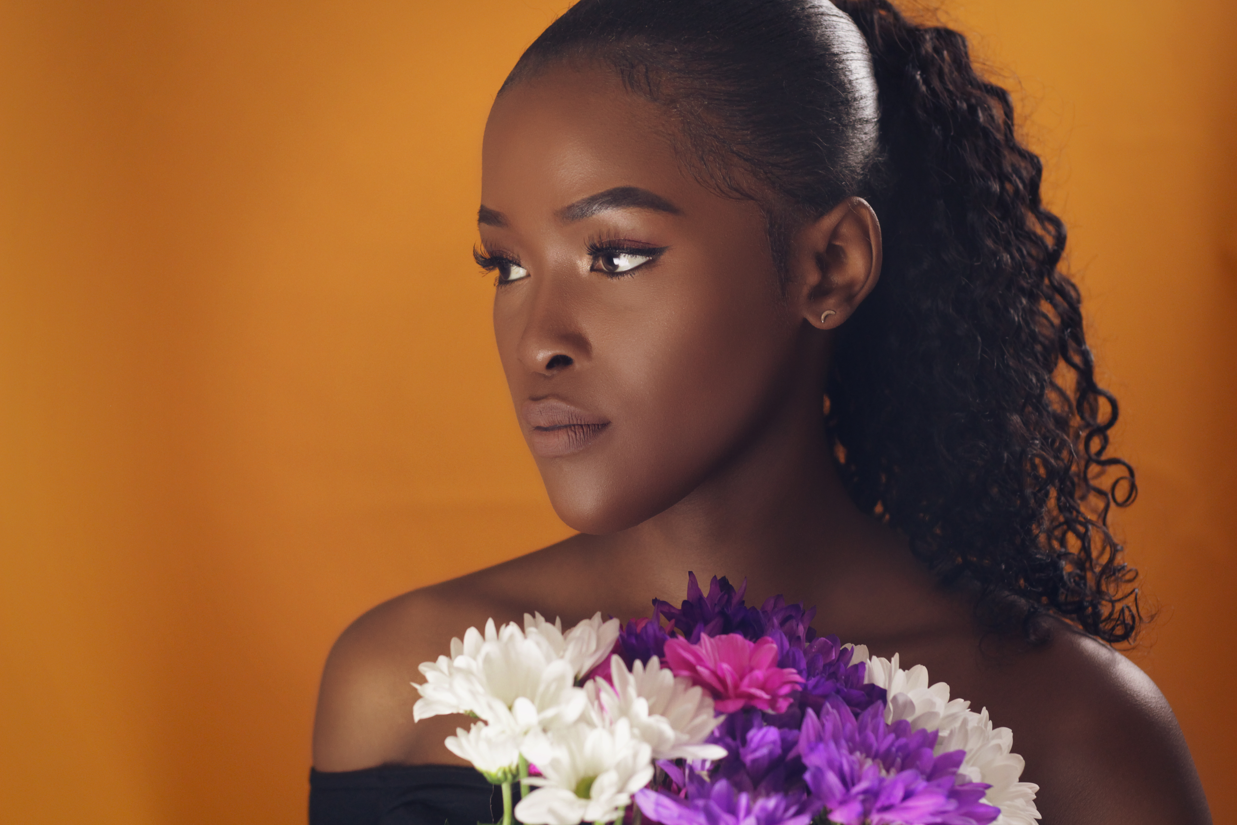 Orange. Bouquet Portrait.
