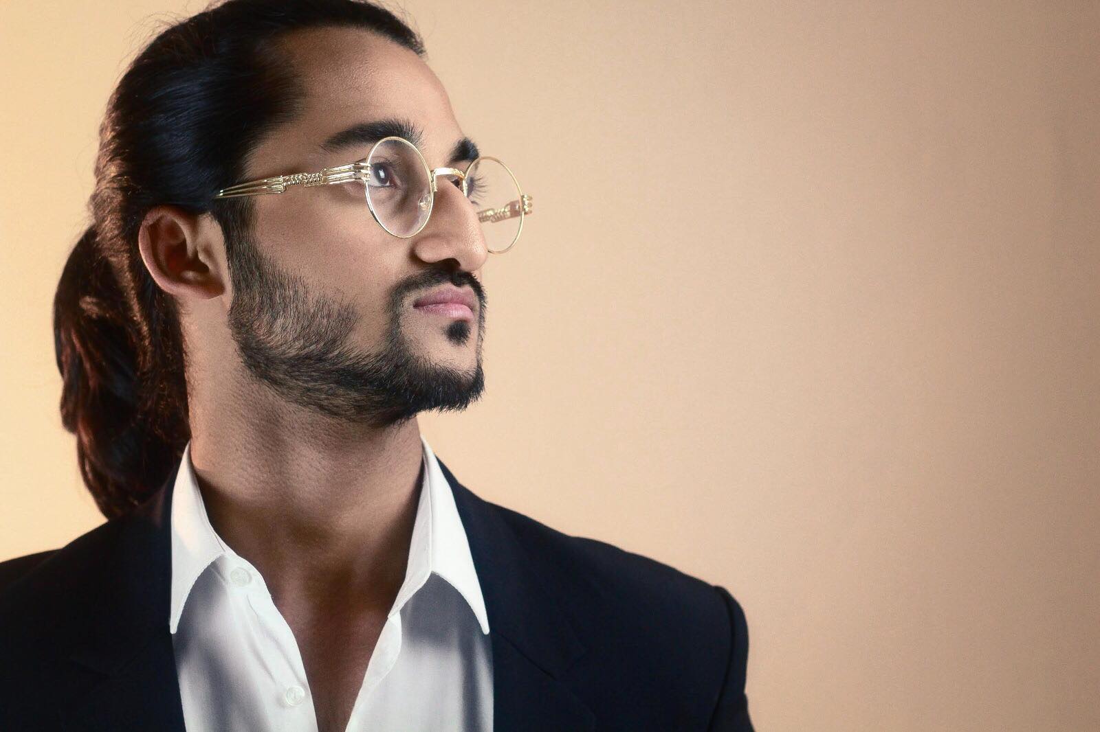 Gold Frames. Studio.